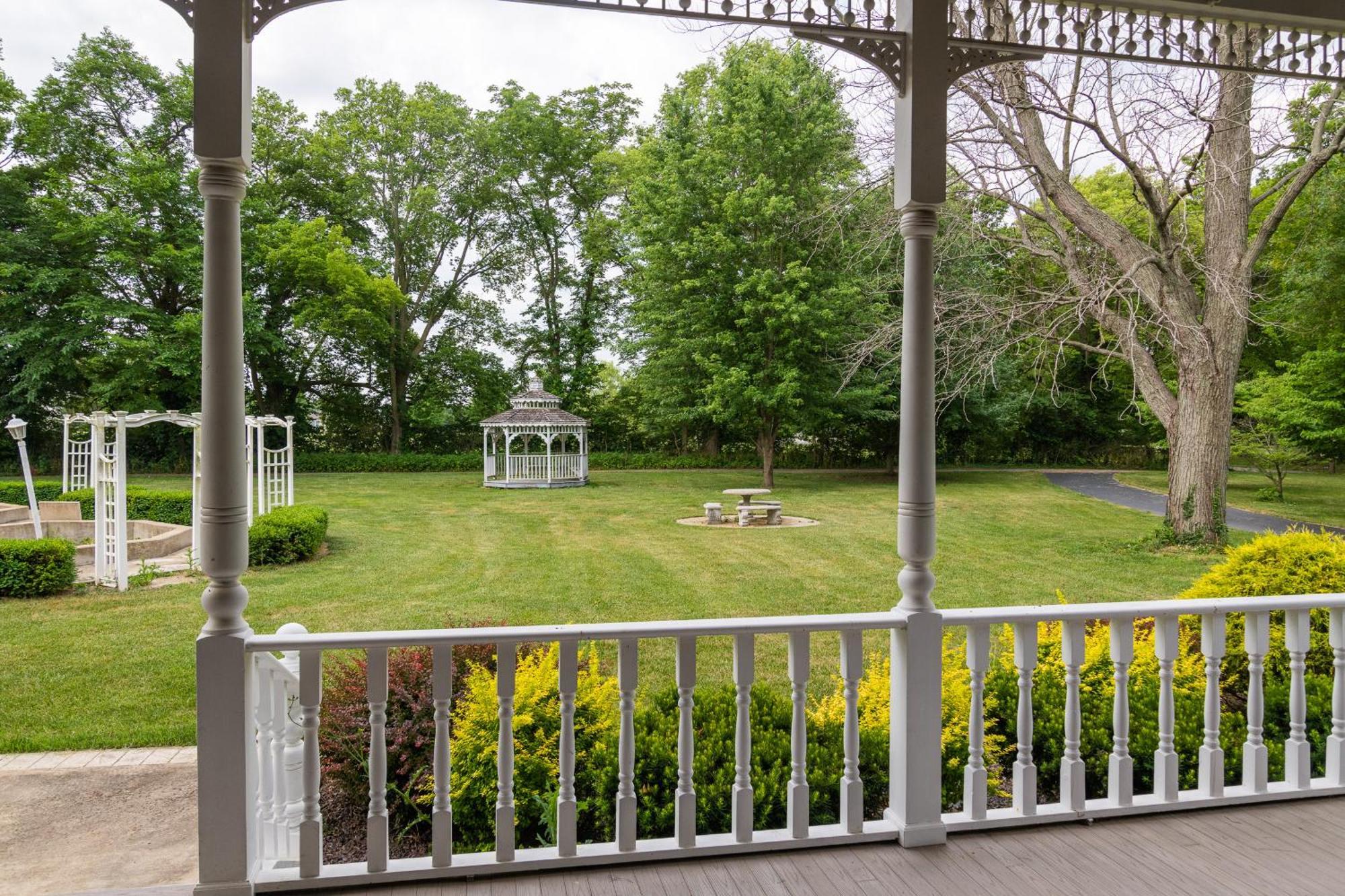 Exquisite Victorian Springfield Exterior foto